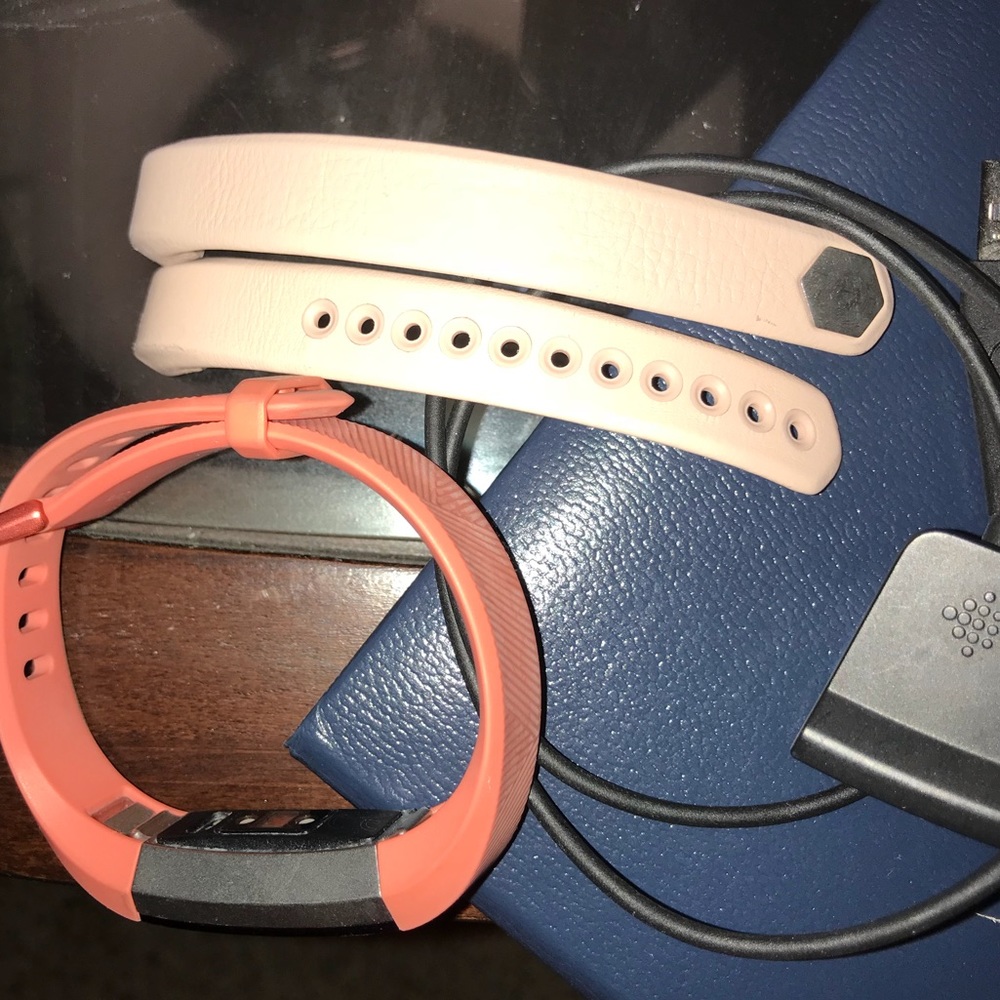 Fitbit Alta HR with rubber and leather bands